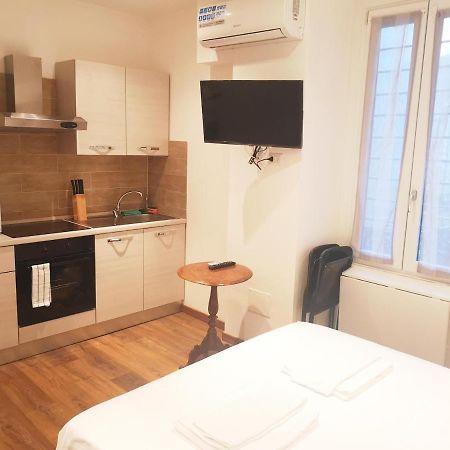 Fontana Cozy Apartment Милано Екстериор снимка